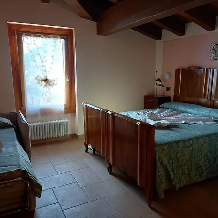 Apartment By Iseo With Stunning Views