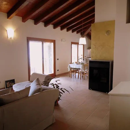 Apartment By Iseo With Stunning Views *