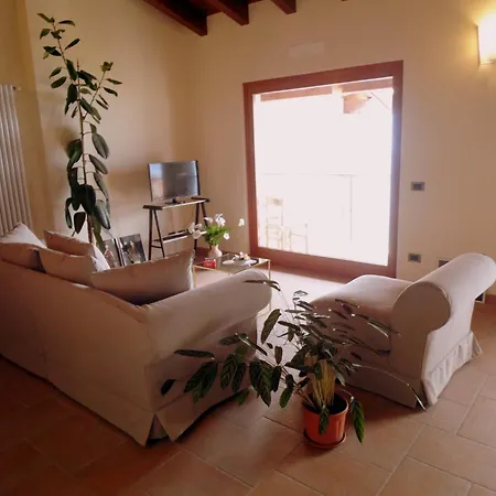 Apartment By Iseo With Stunning Views Marone